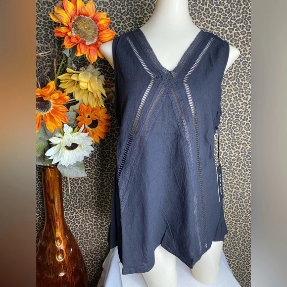 🌴3/$30🌴DOE & RAE Black Lightweight Embroidered Cotton Tank Top NWT - Picture 2 of 11